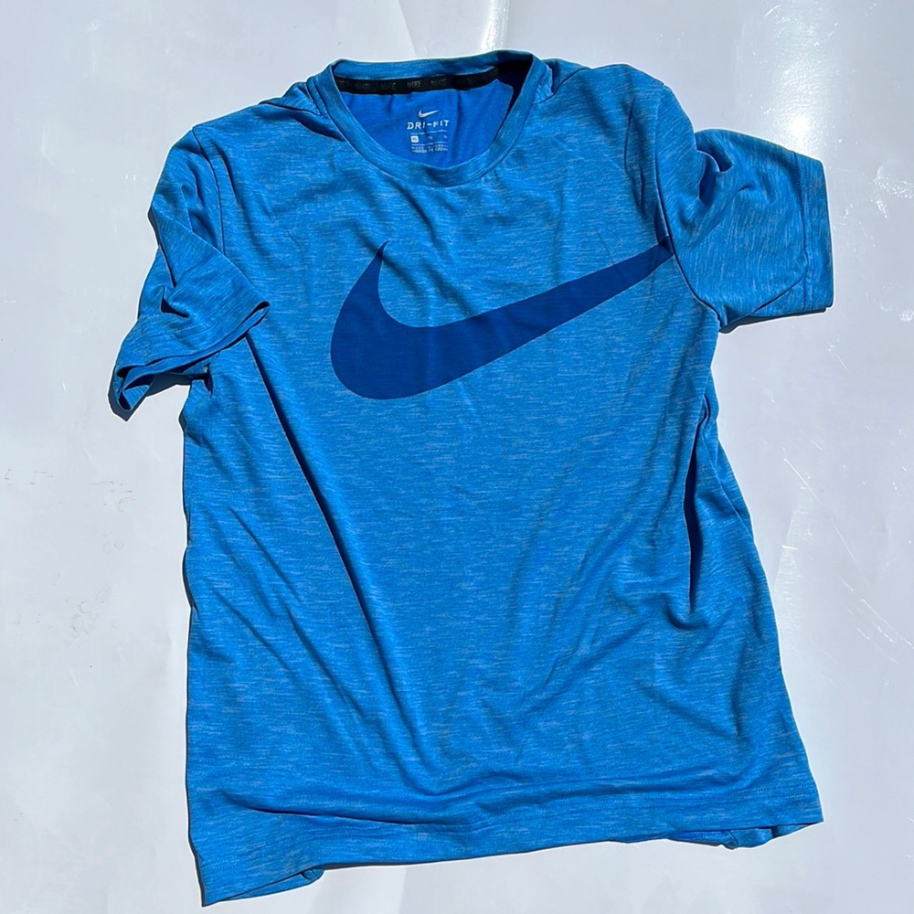 Boys Nike Dri-for athletic t shirt